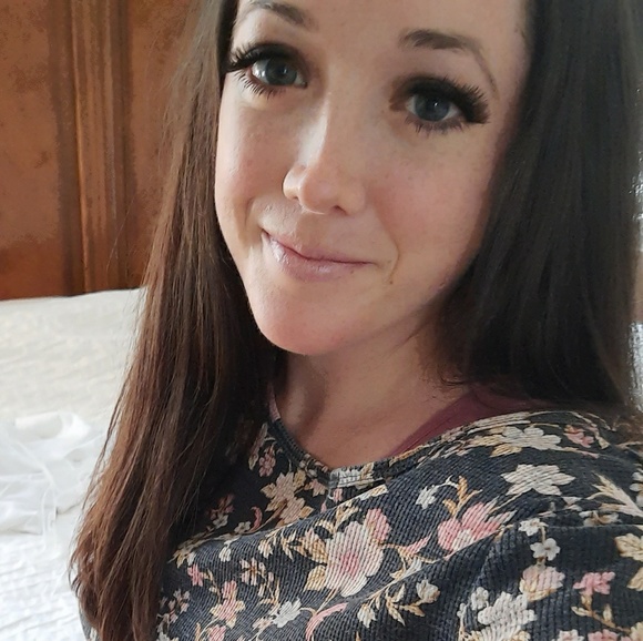 hollycampbell32
